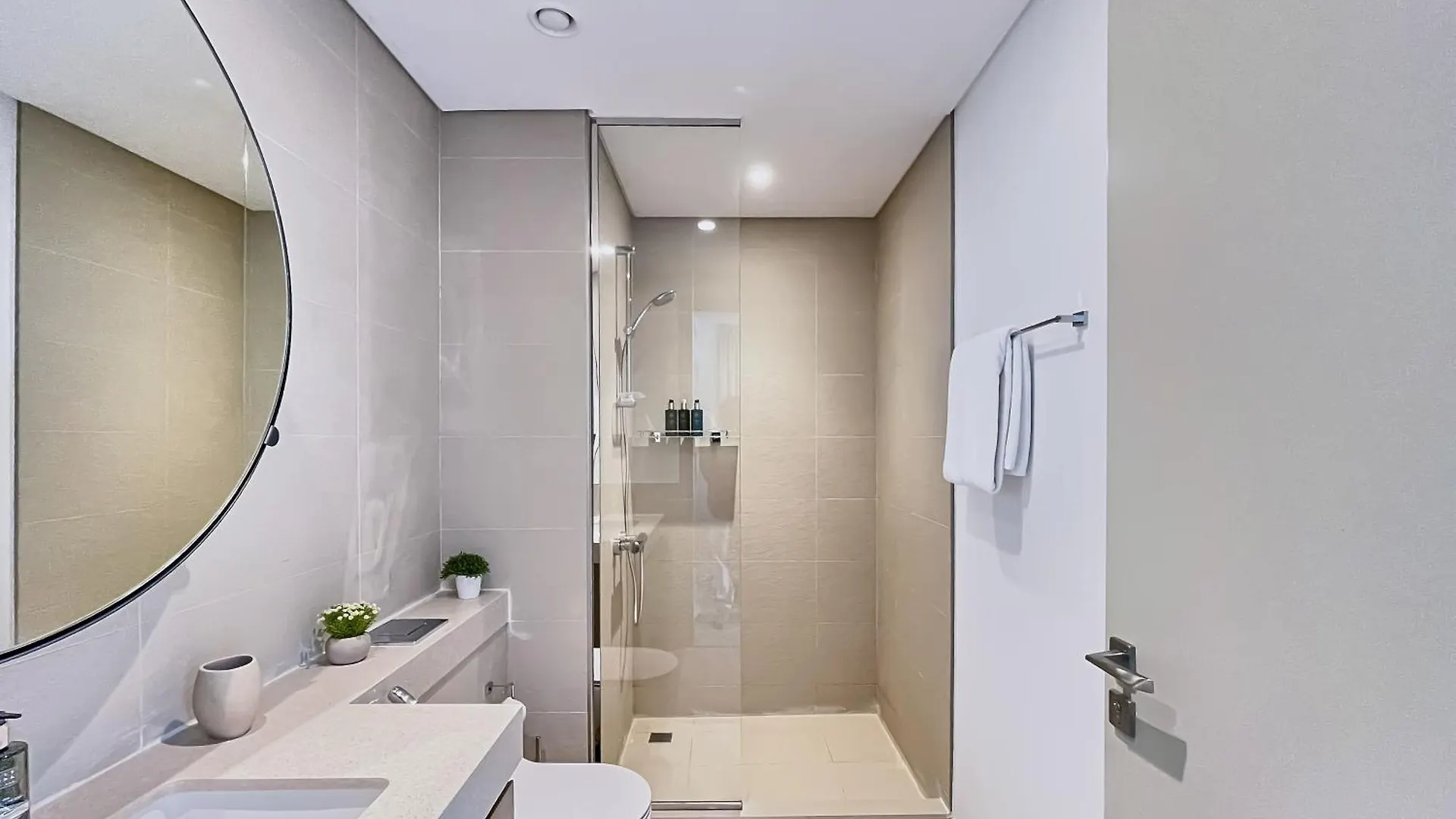 Bnbmehomes - Sun Villa Dubaj 0*,  Egyesült Arab Emírségek